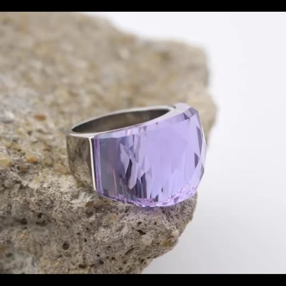 Swarovski crystal lavender size 7 ring with steel nirvana SSLS7